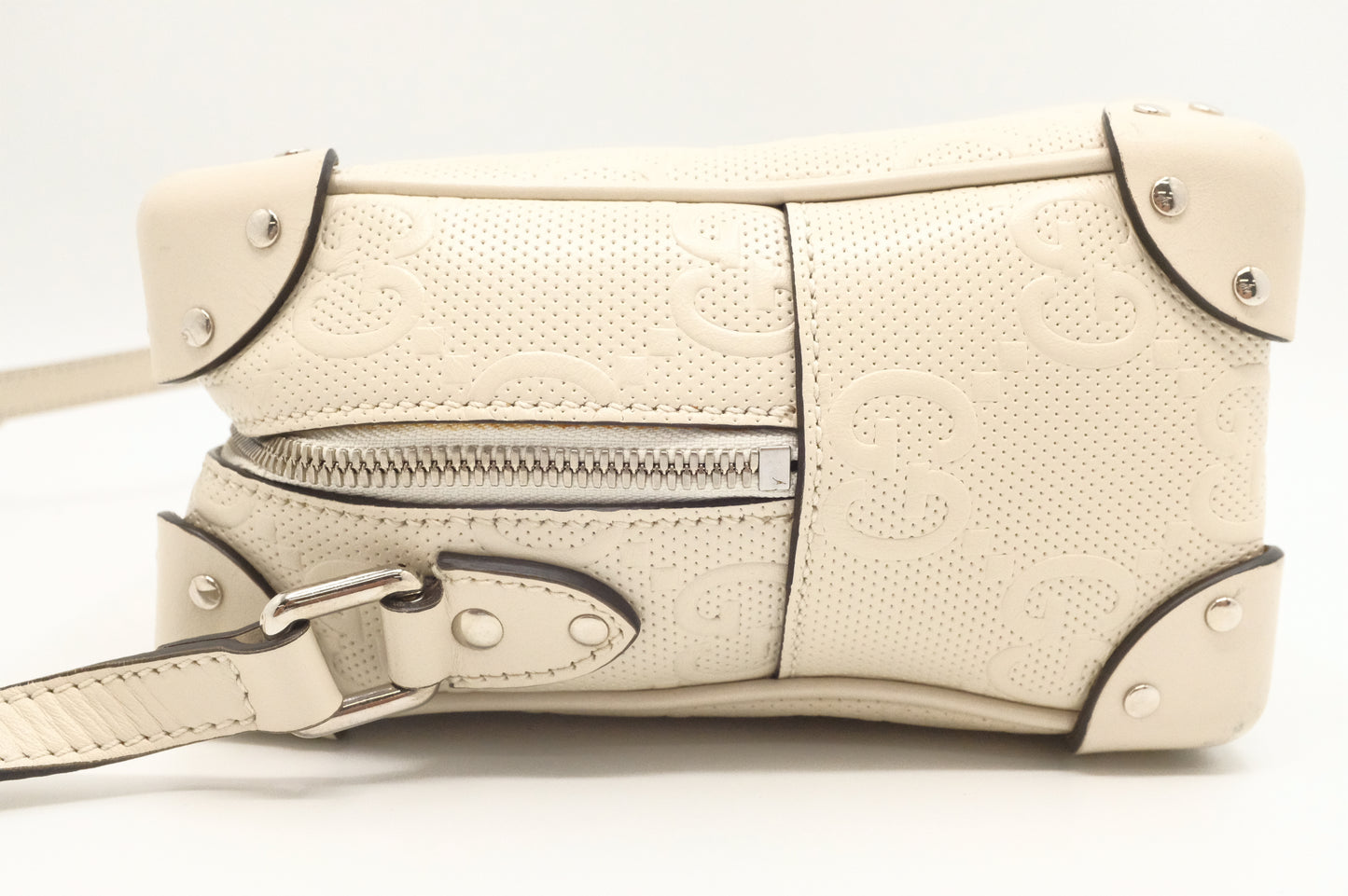 Gucci Trunk Crossbody in Off-White Leather