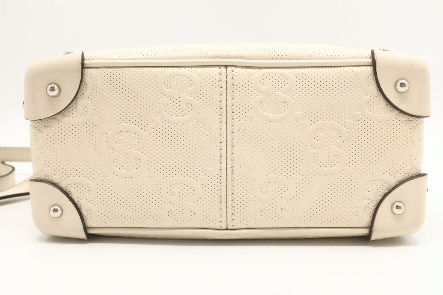Gucci Trunk Crossbody in Off-White Leather