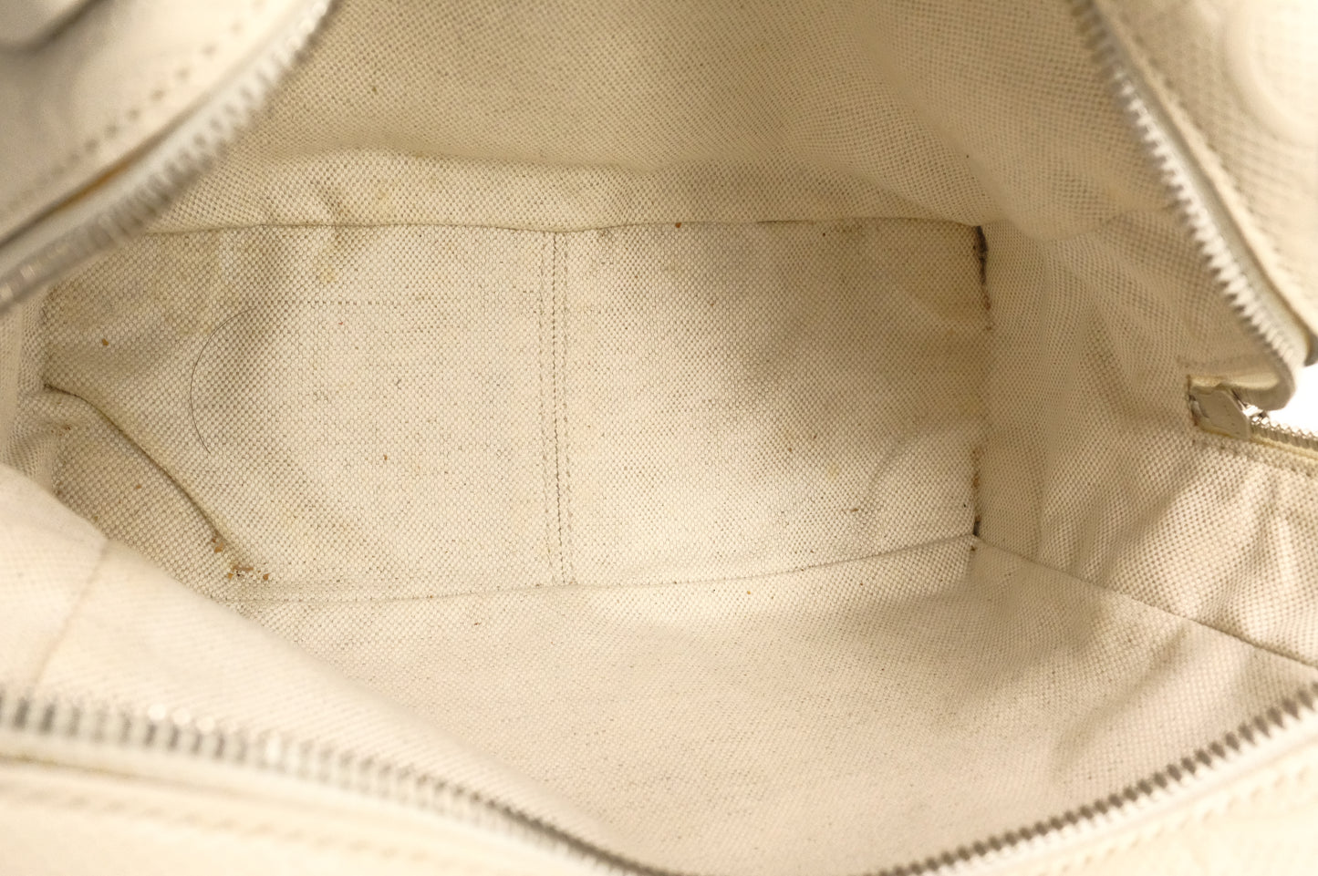 Gucci Trunk Crossbody in Off-White Leather