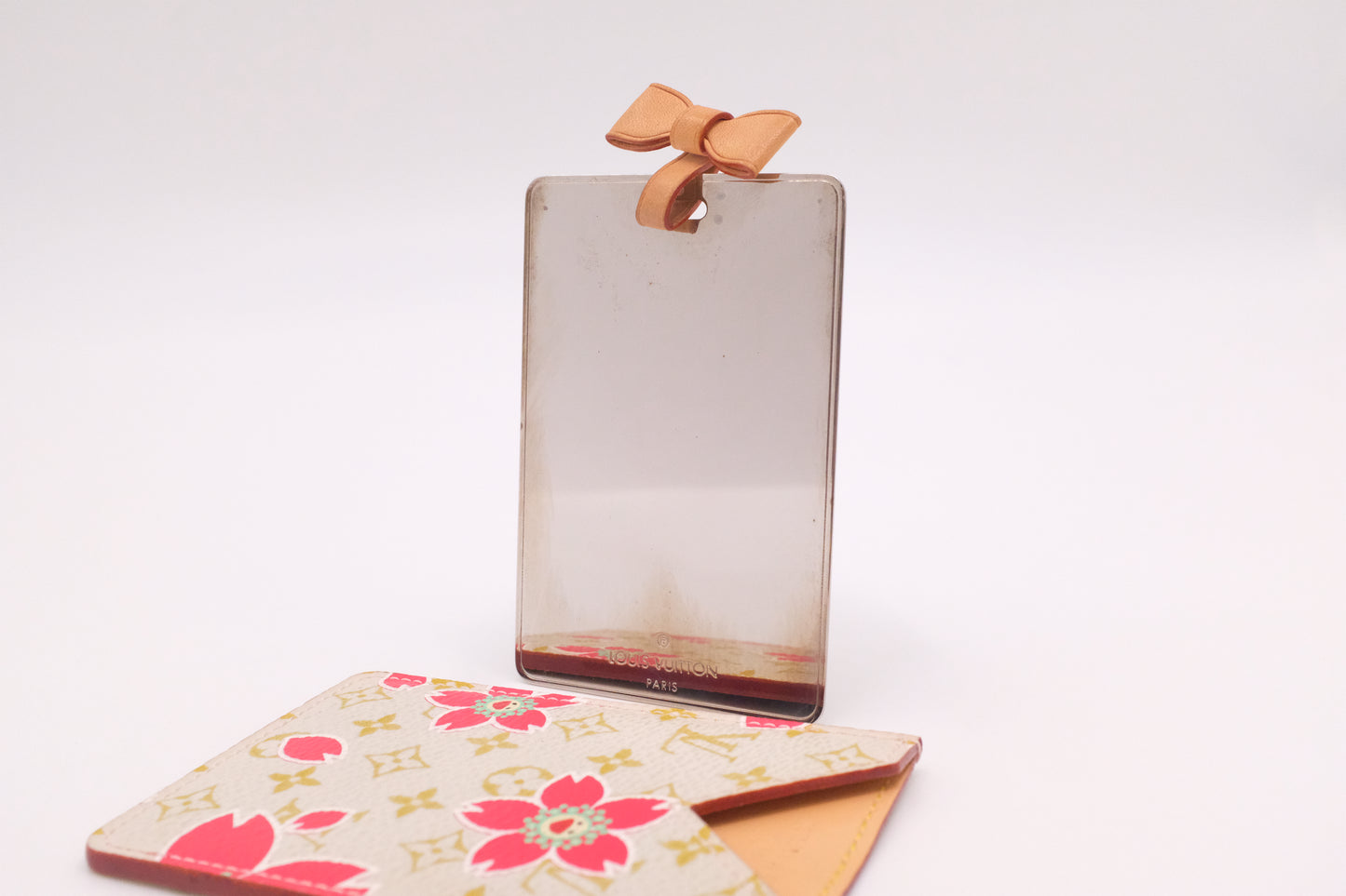 Louis Vuitton x Takashi Murakami Etui Miroir in White and Pink Cherry Blossom Monogram Canvas