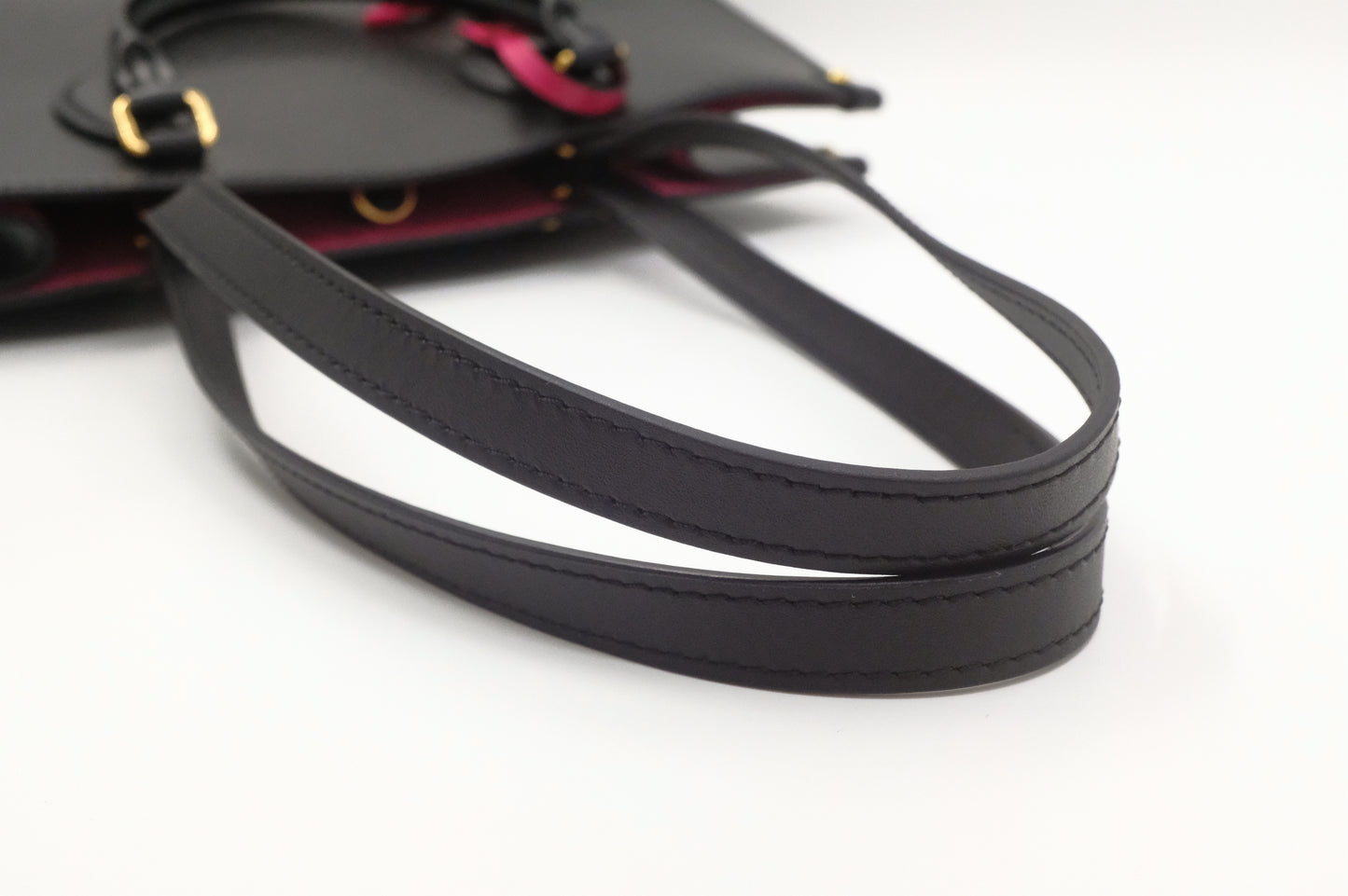 Louis Vuitton OnTheGo MM in Black Epi Leather