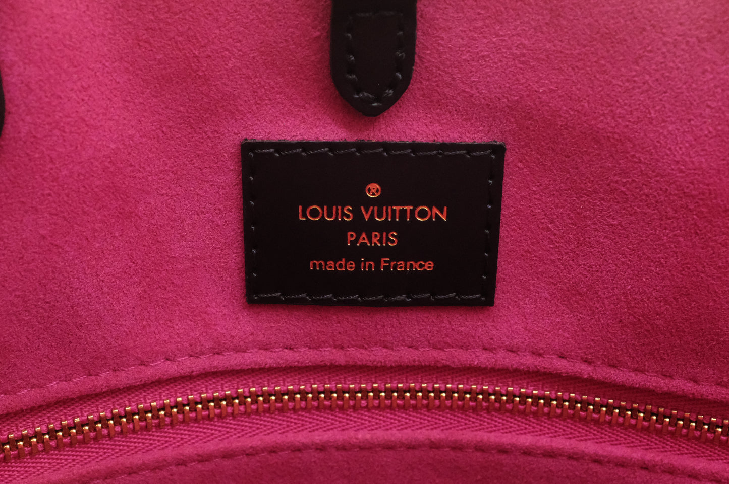 Louis Vuitton OnTheGo MM in Black Epi Leather