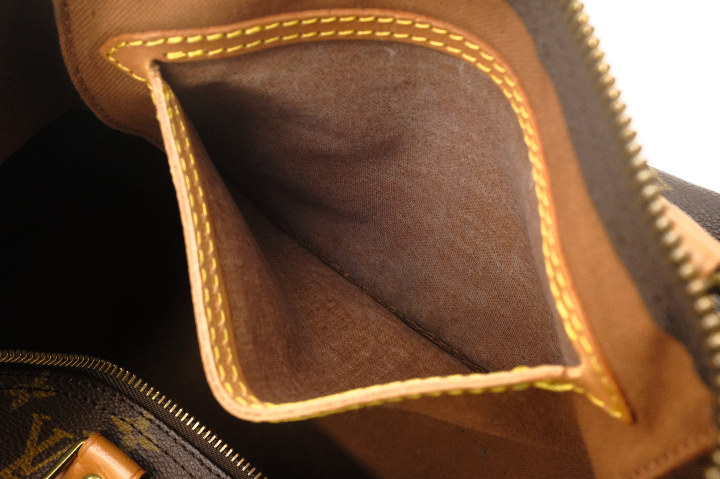 Louis Vuitton Speedy 40 in Monogram Canvas