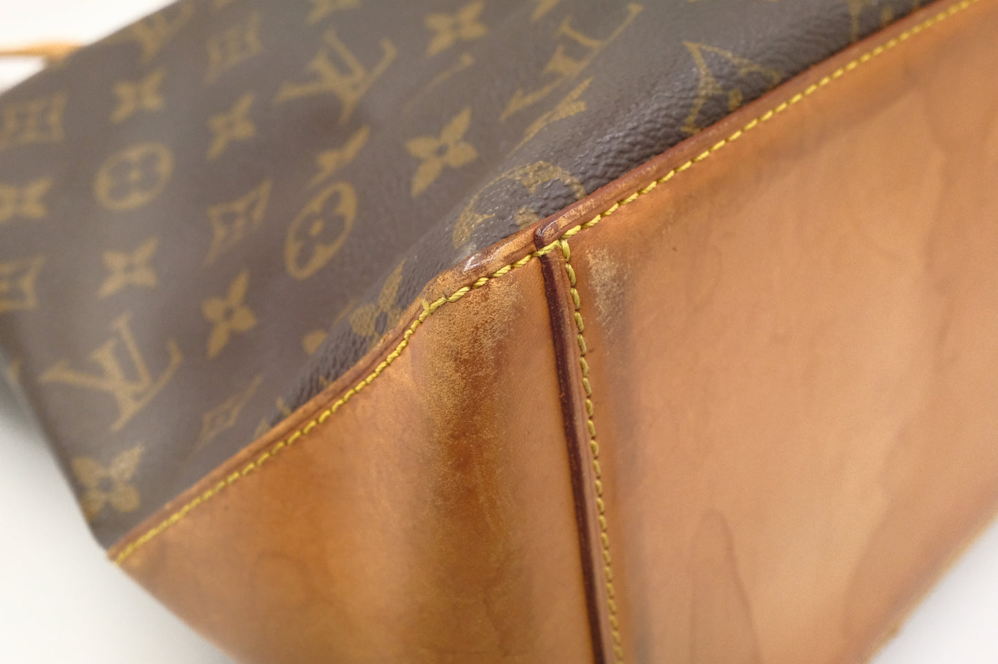 Louis Vuitton Cabas Mezzo in Monogram Canvas