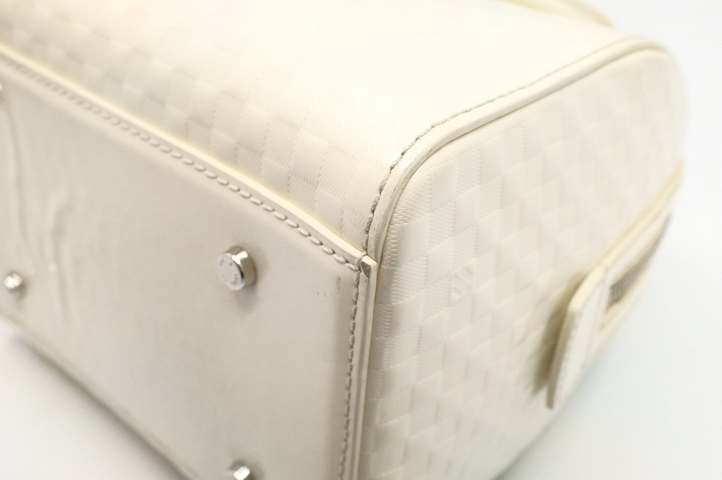 Louis Vuitton Speedy Cube in White Damier Facette Leather