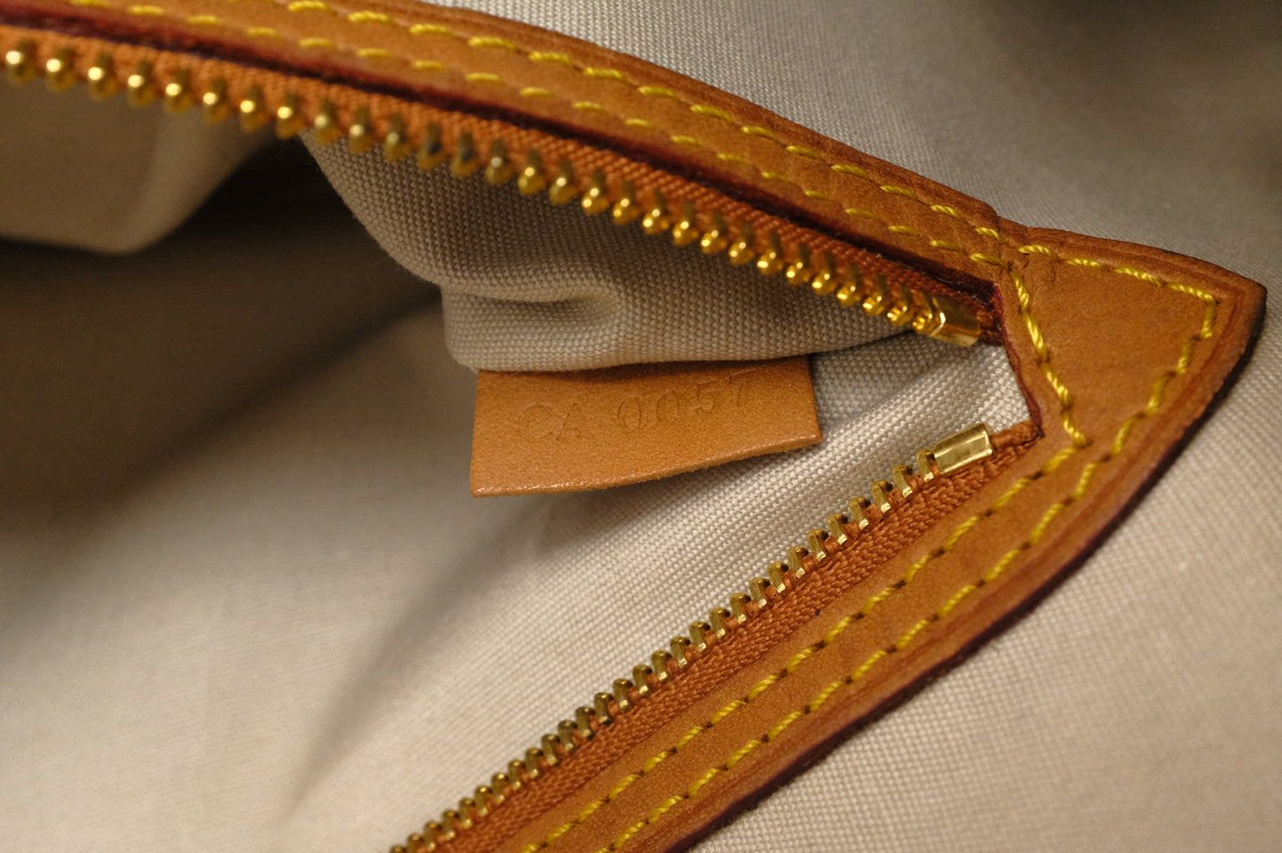 Louis Vuitton Batignolles Horizontal in Dentelle Monogram Canvas