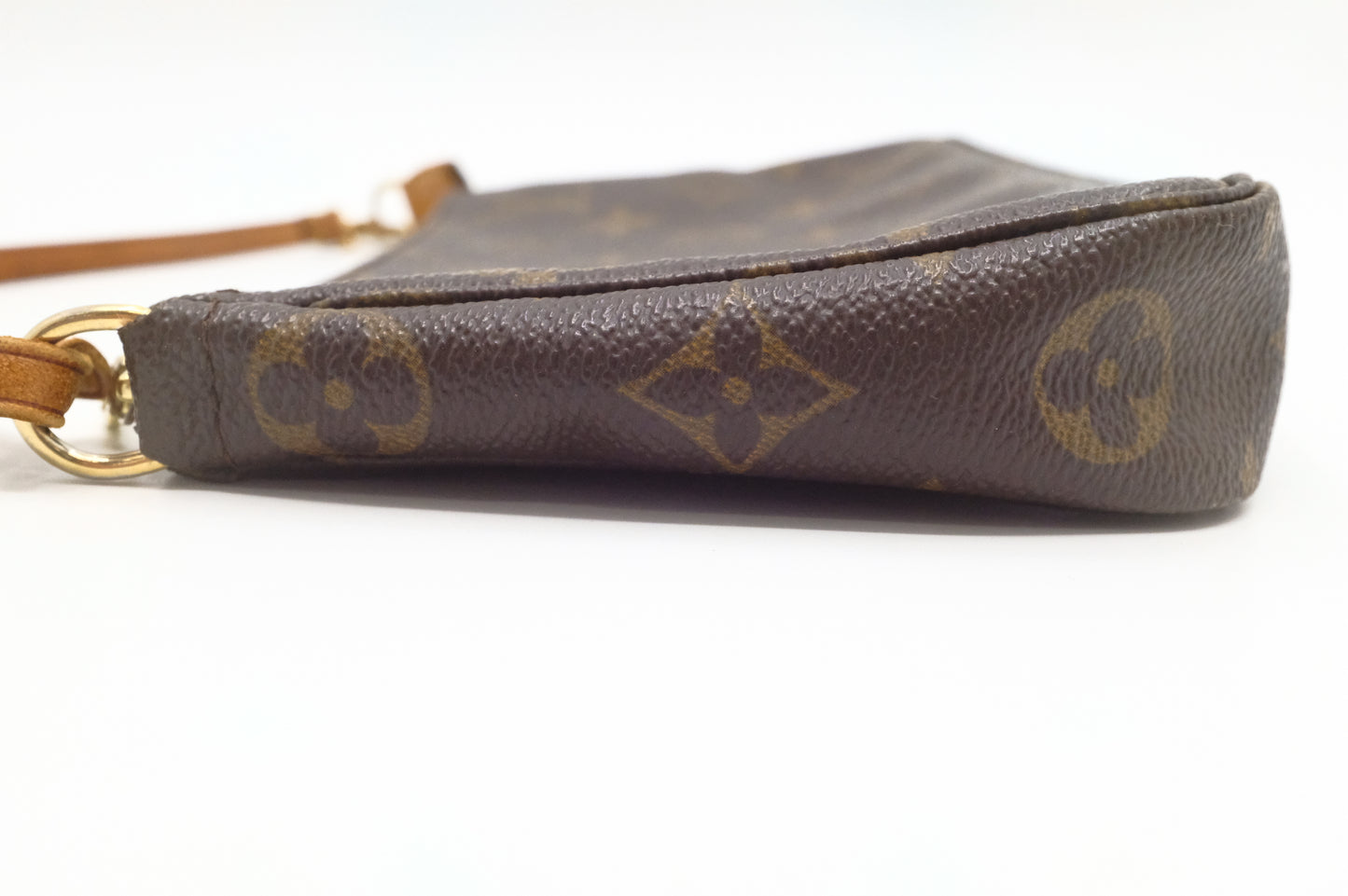 Louis Vuitton Pochette Accessoires in Monogram Canvas