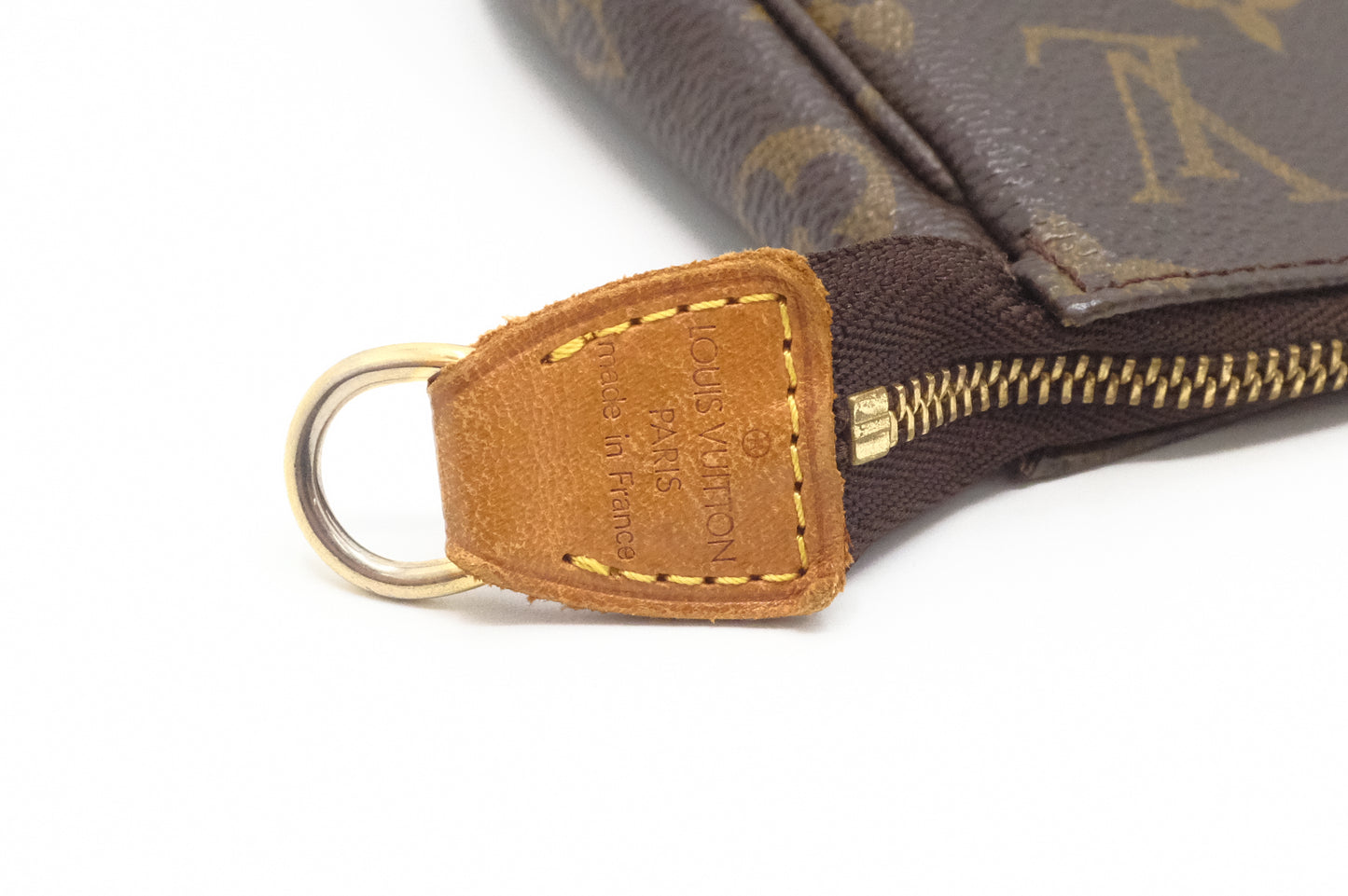 Louis Vuitton Pochette Accessoires in Monogram Canvas