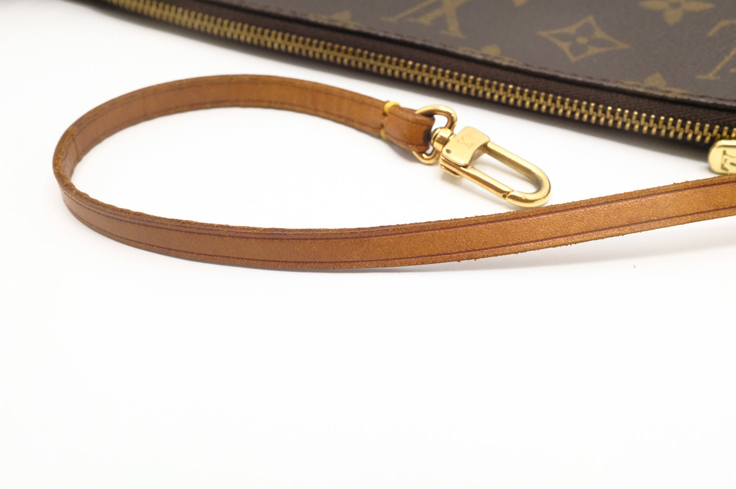 Louis Vuitton Pochette Accessoires in Monogram Canvas