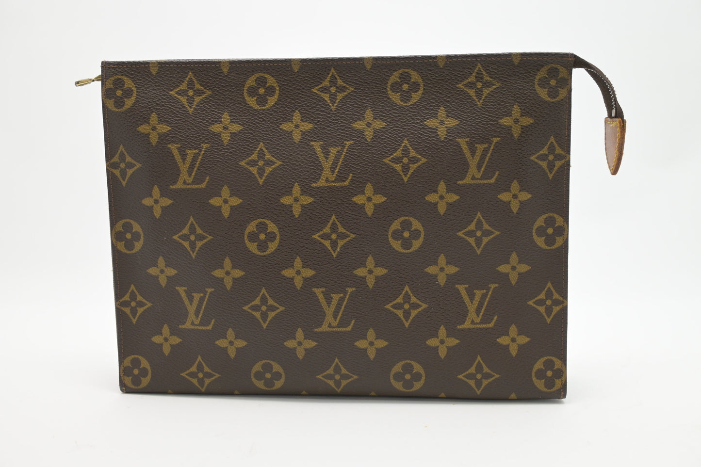 Louis Vuitton Toiletry 26 in Monogram Canvas