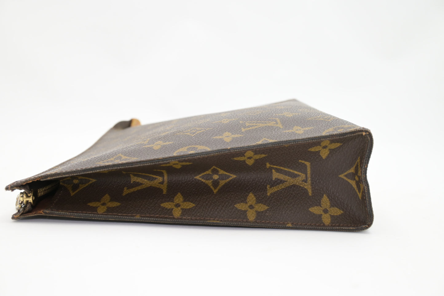 Louis Vuitton Toiletry 26 in Monogram Canvas