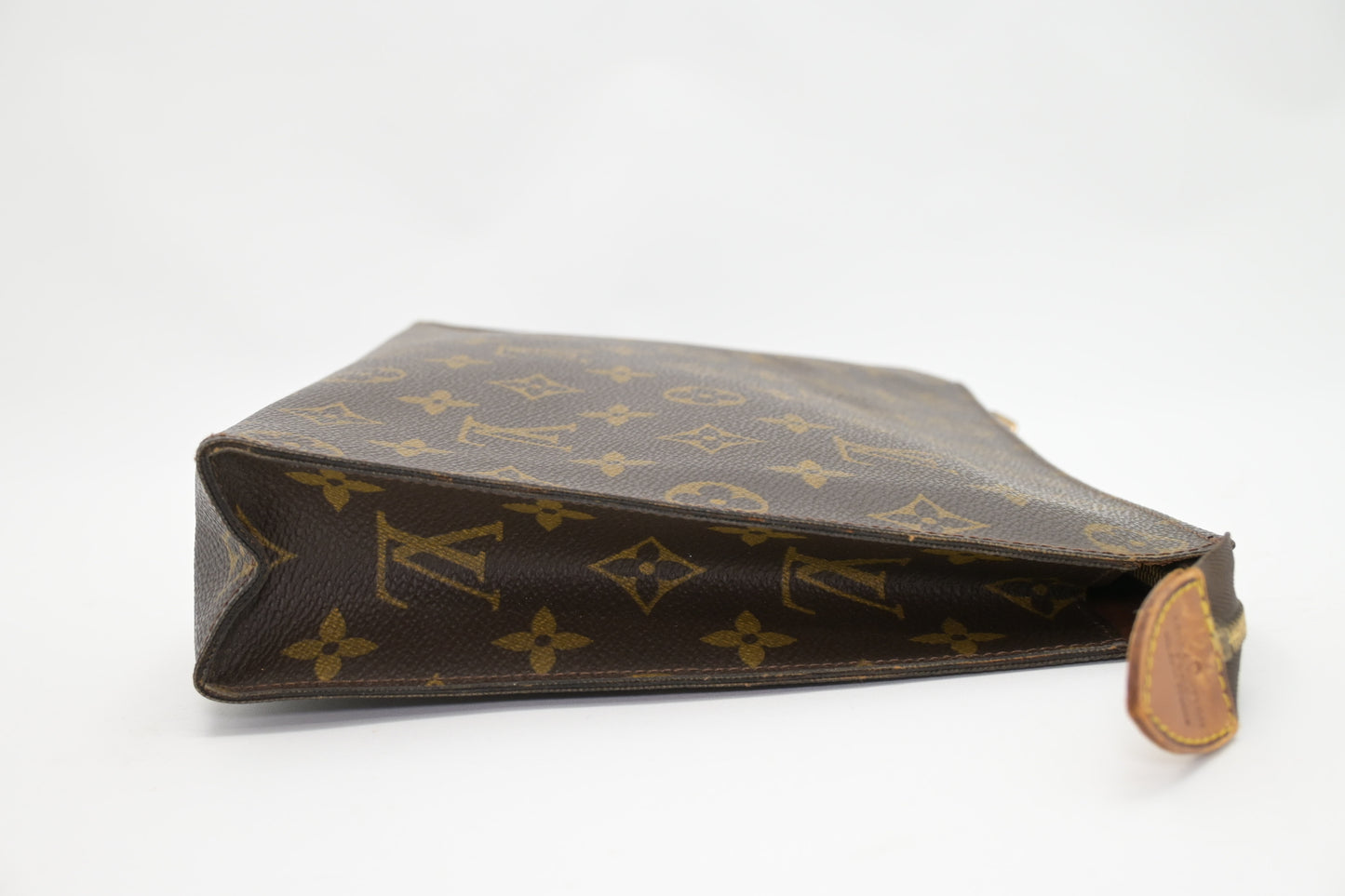 Louis Vuitton Toiletry 26 in Monogram Canvas