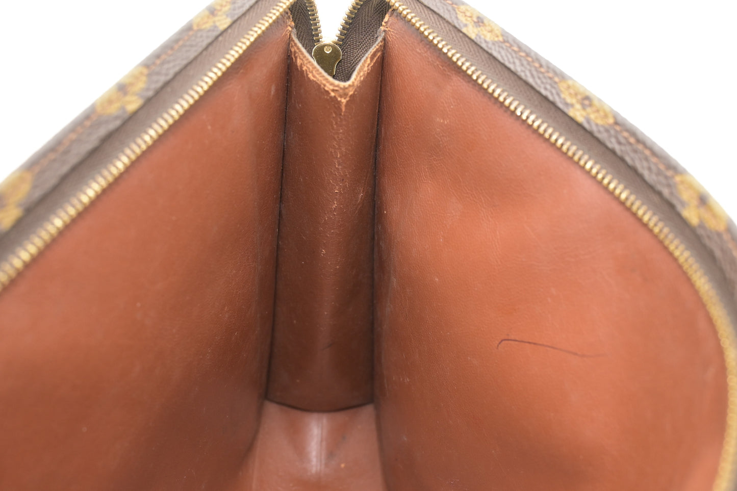 Louis Vuitton Toiletry 26 in Monogram Canvas