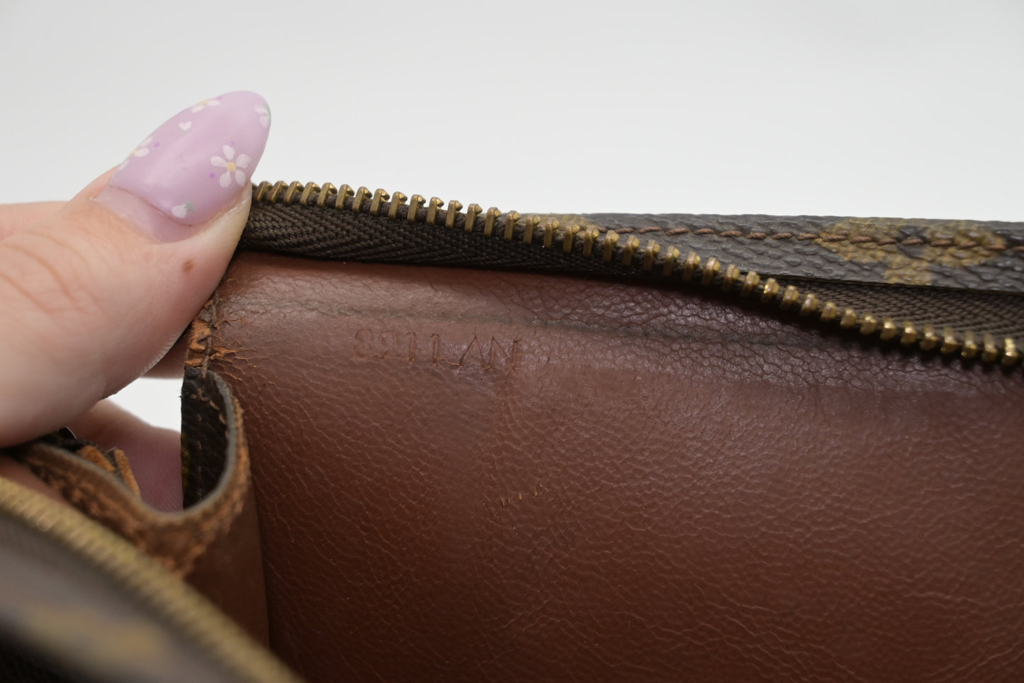 Louis Vuitton Toiletry 26 in Monogram Canvas
