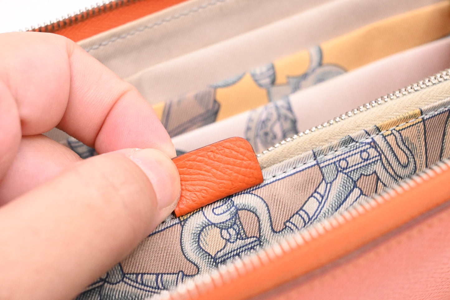 Hermes Azap Silk-in Wallet in Orange Leather