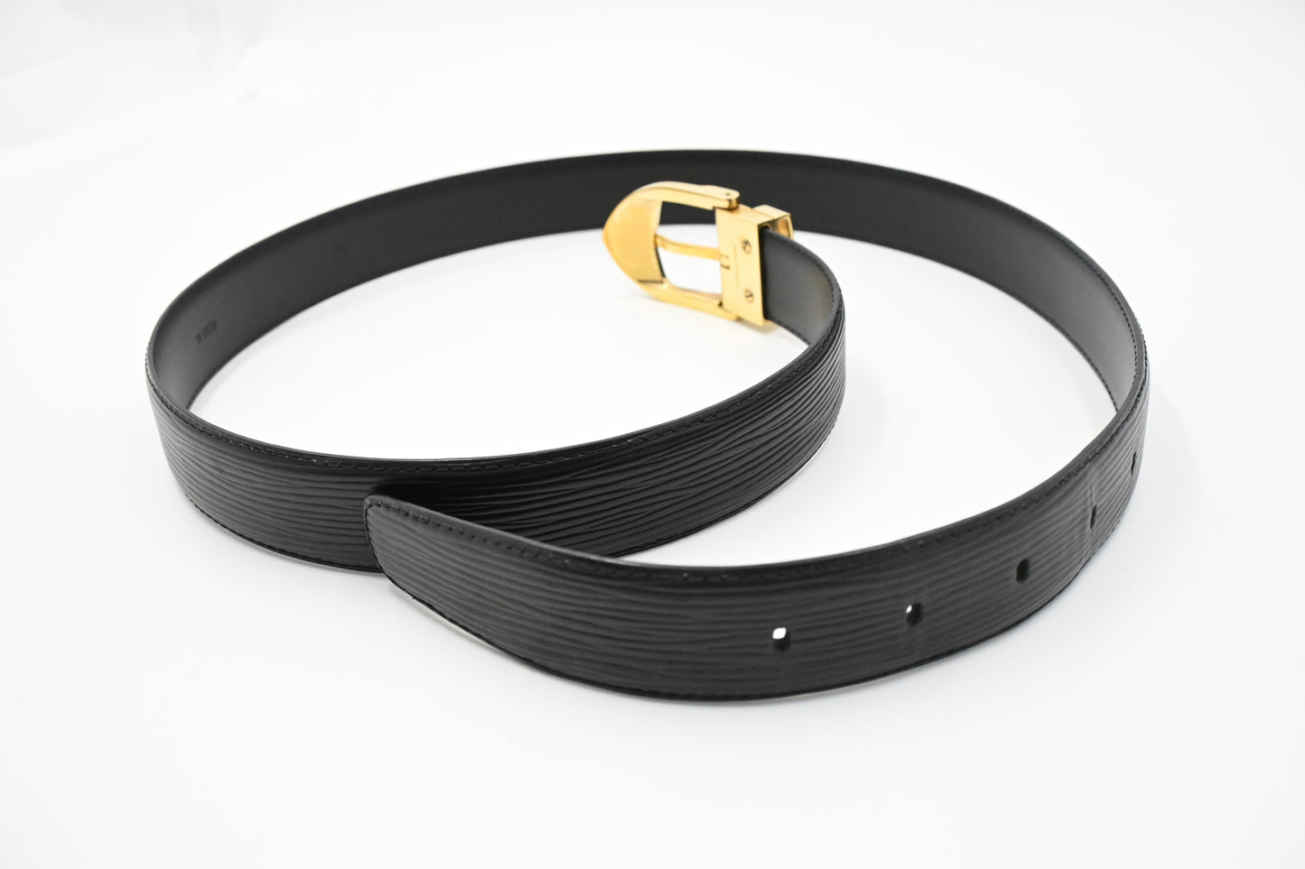 Louis Vuitton Belt in Black Epi Leather