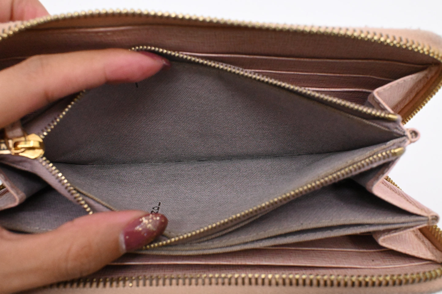 Fendi Zippy Wallet in Pink Leather