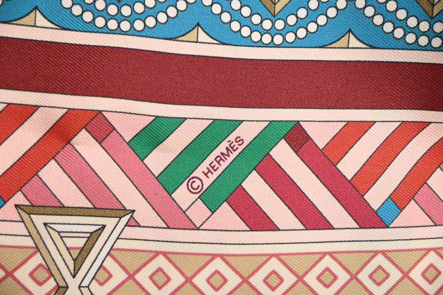 Hermes 'Colliers et Chien' Maxi Twilly in Pink Silk