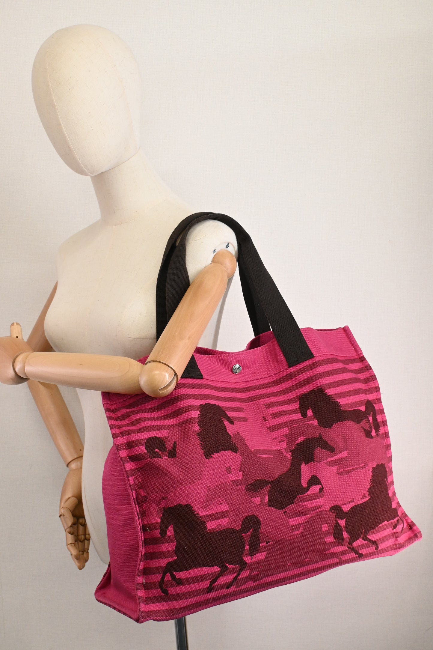Hermes Chevaux en Camouflage Beach Bag in Pink Canvas