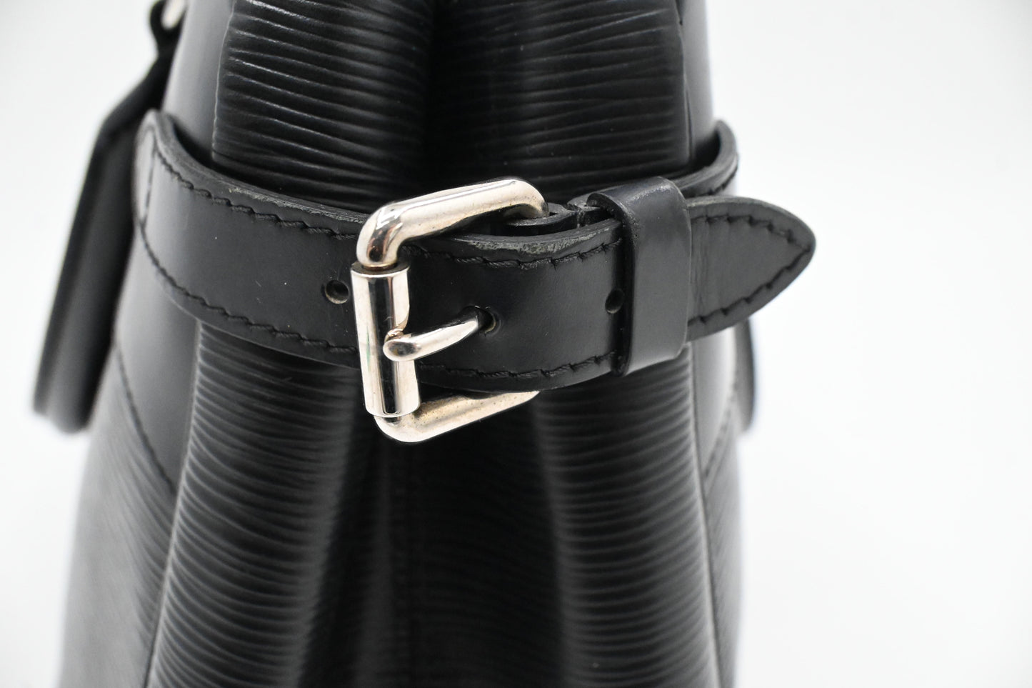 Louis Vuitton Passy in Black Epi Leather