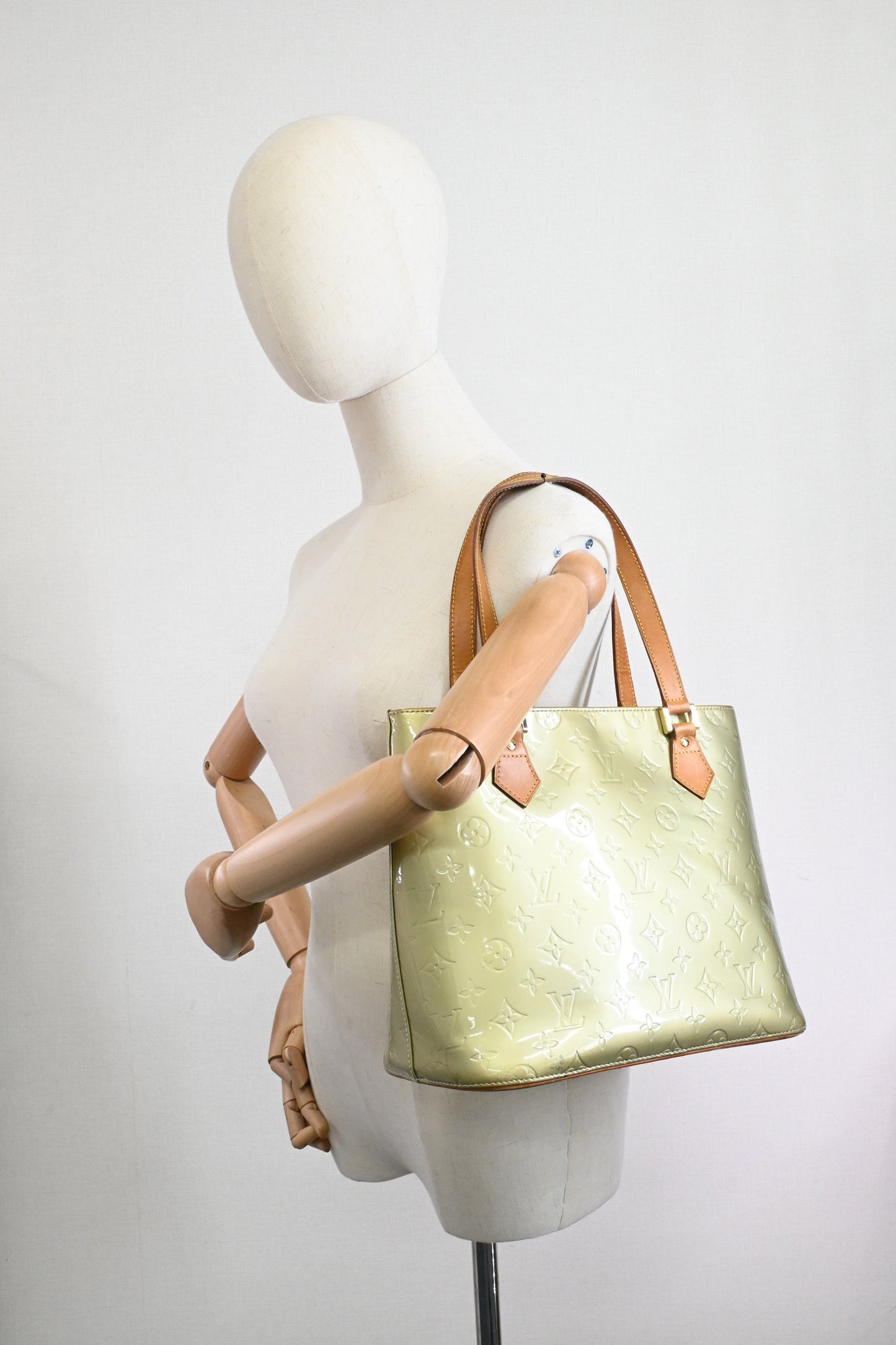 Louis Vuitton Houston in Light Green Vernis Leather