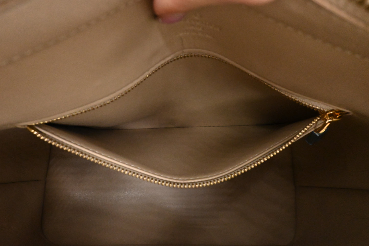 Louis Vuitton Houston in Dune Vernis Leather