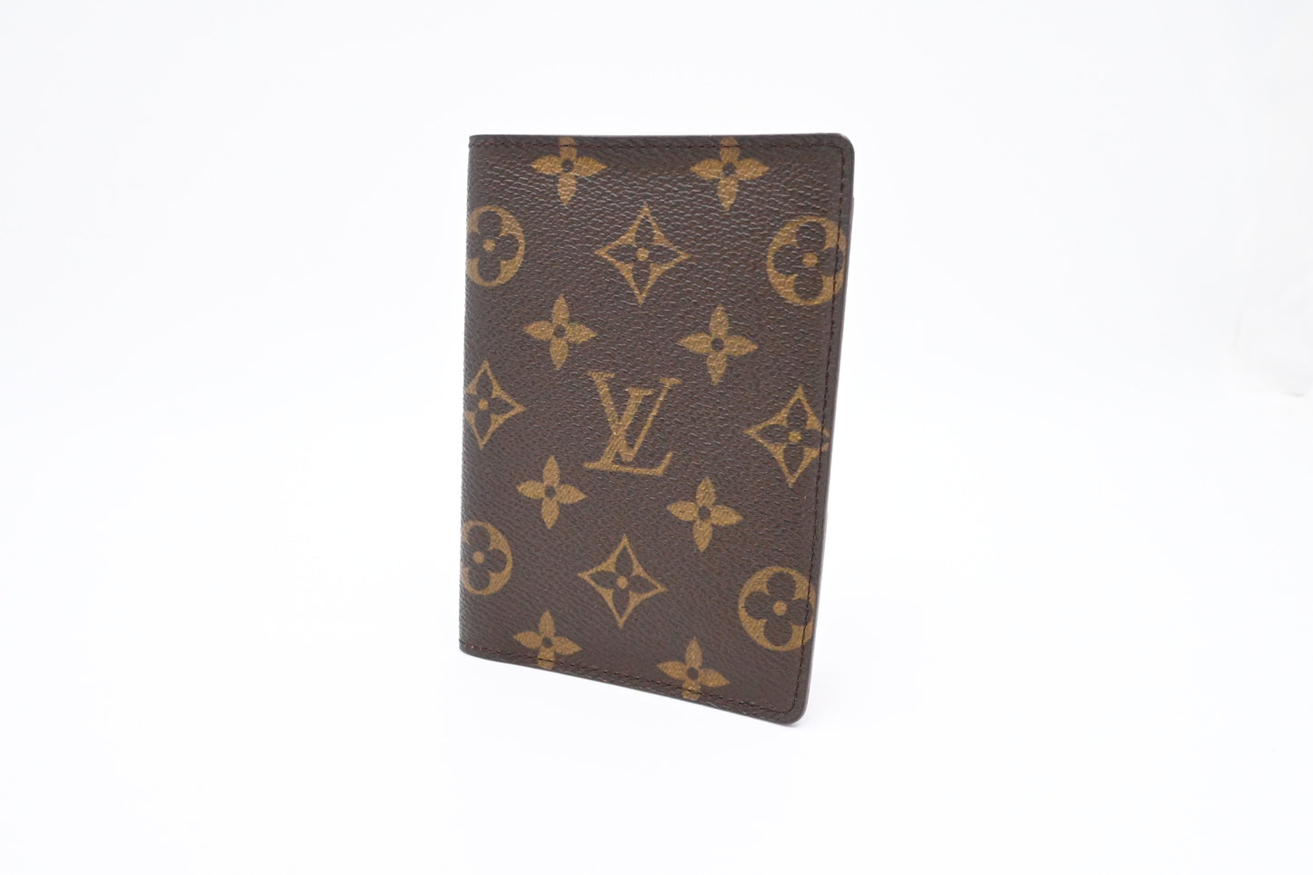 Louis Vuitton Passport Case in Monogram Canvas