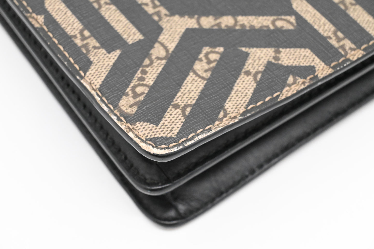 Gucci Bee Clutch in GG Supreme Canvas