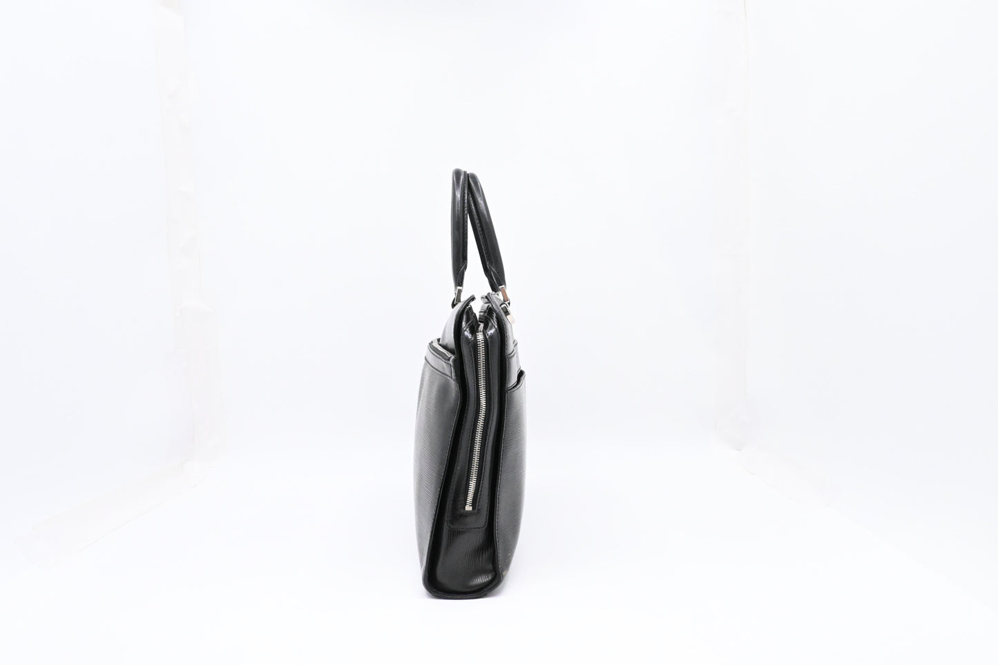 Louis Vuitton Bassano in Black Epi Leather