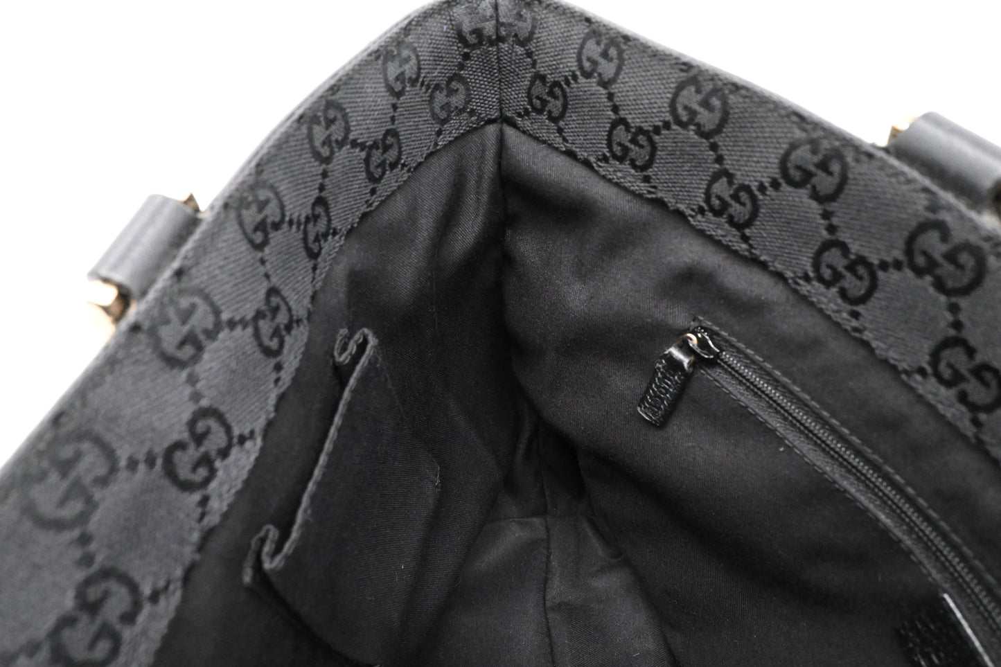 Gucci Handbag in Black Leather