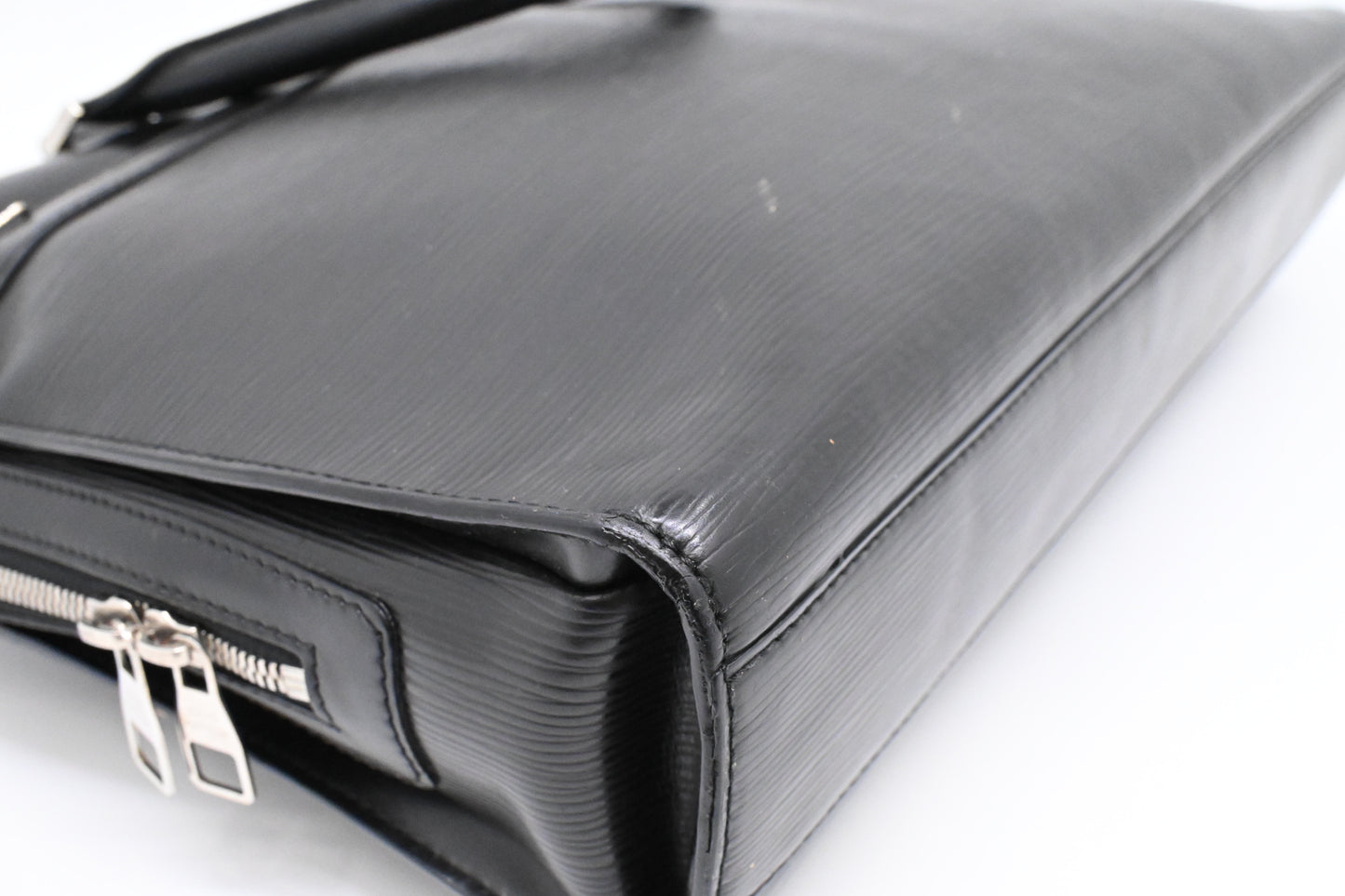 Louis Vuitton Bassano in Black Epi Leather