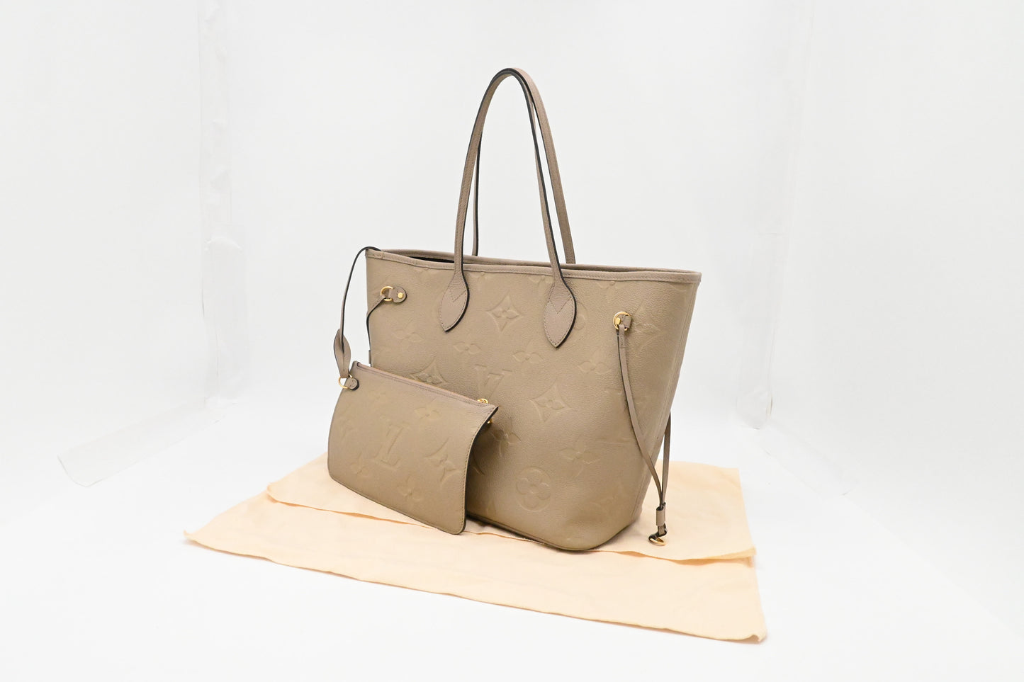 Louis Vuitton Neverfull MM in Turtledove Empreinte Leather