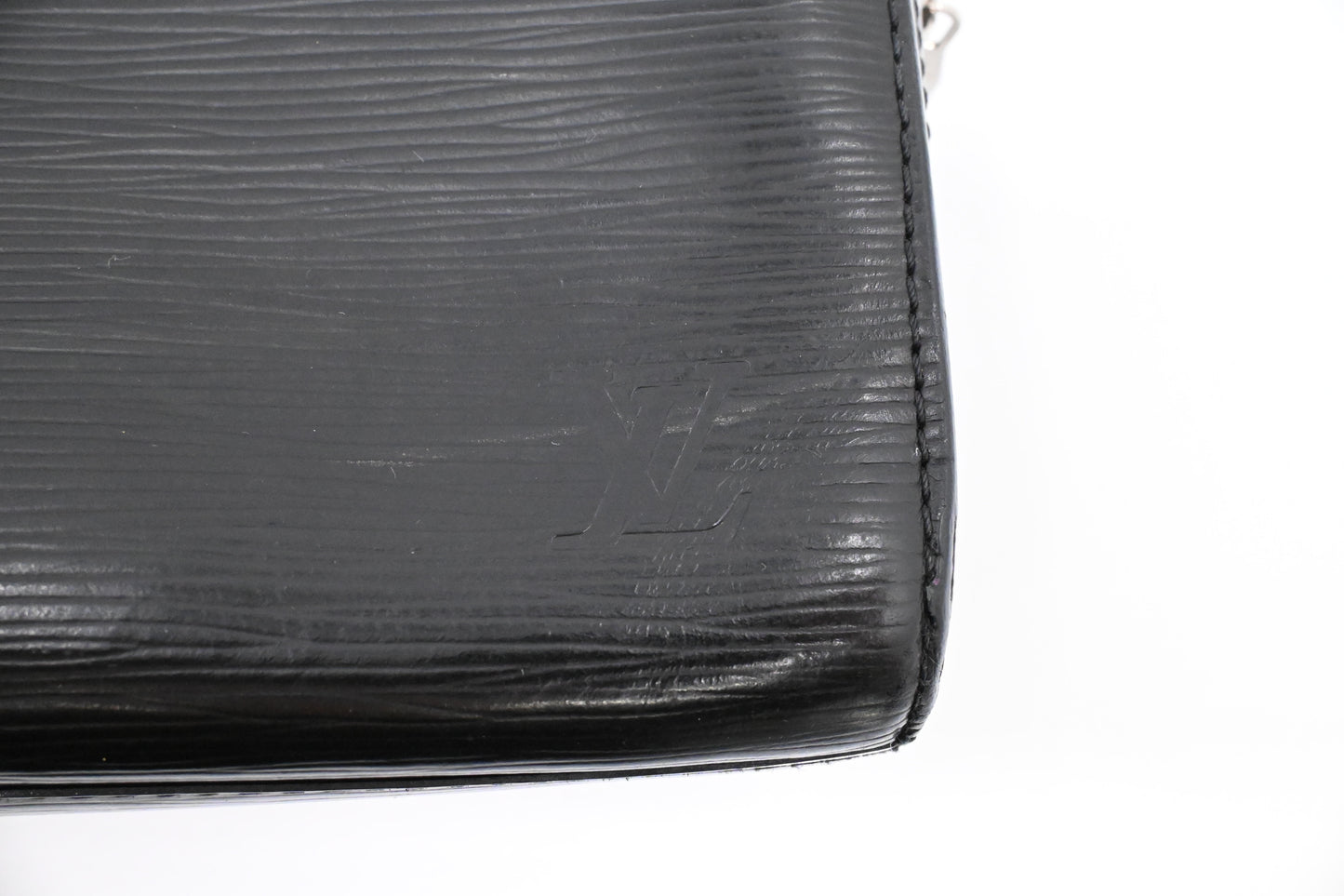 Louis Vuitton Bassano in Black Epi Leather