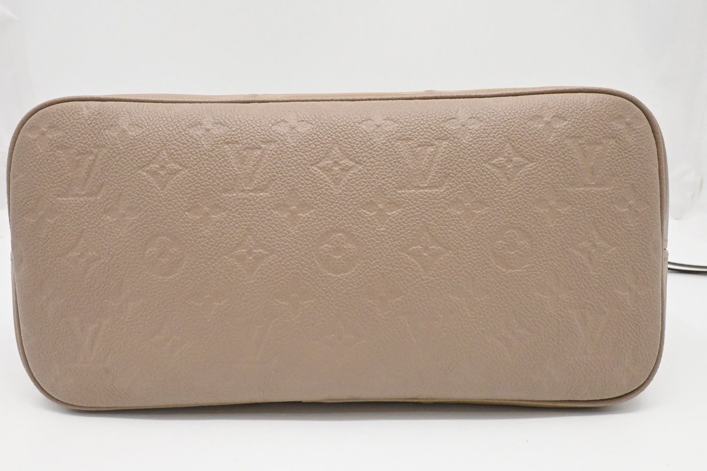 Louis Vuitton Neverfull MM in Turtledove Empreinte Leather