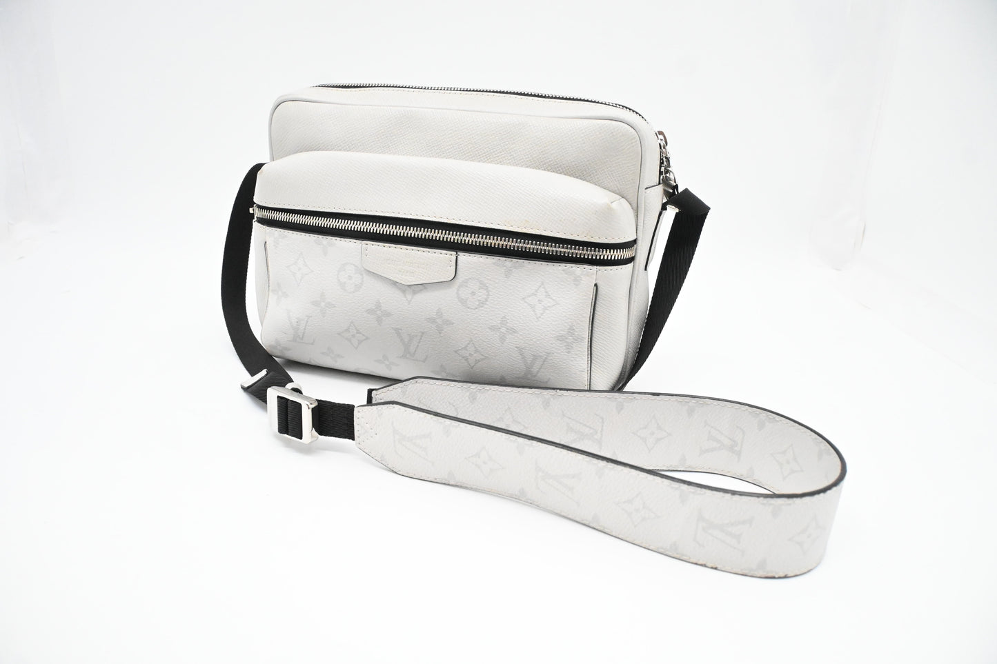 Louis Vuitton Outdoor Messenger Taigarama in Antarctica Monogram Canvas