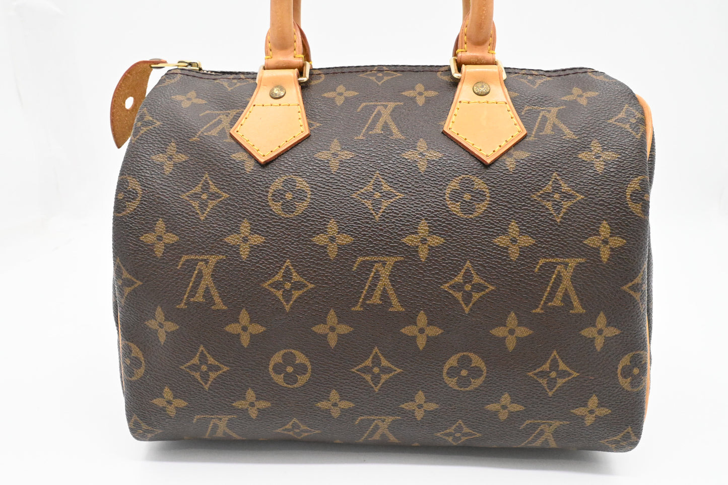 Louis Vuitton Speedy 25 in Monogram Canvas