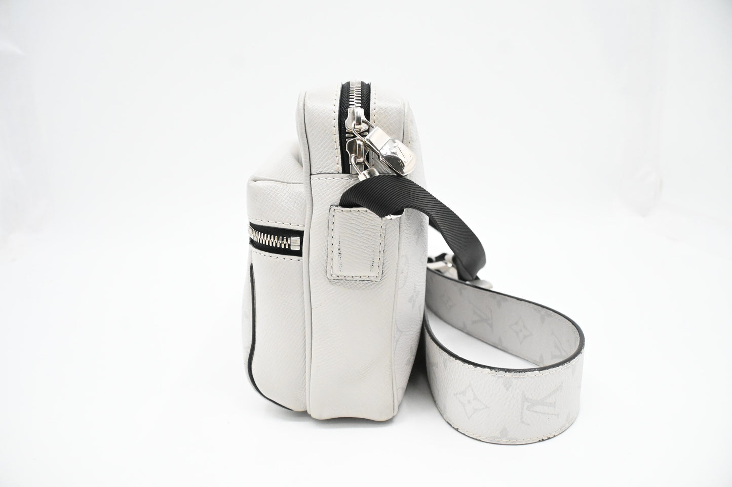 Louis Vuitton Outdoor Messenger Taigarama in Antarctica Monogram Canvas