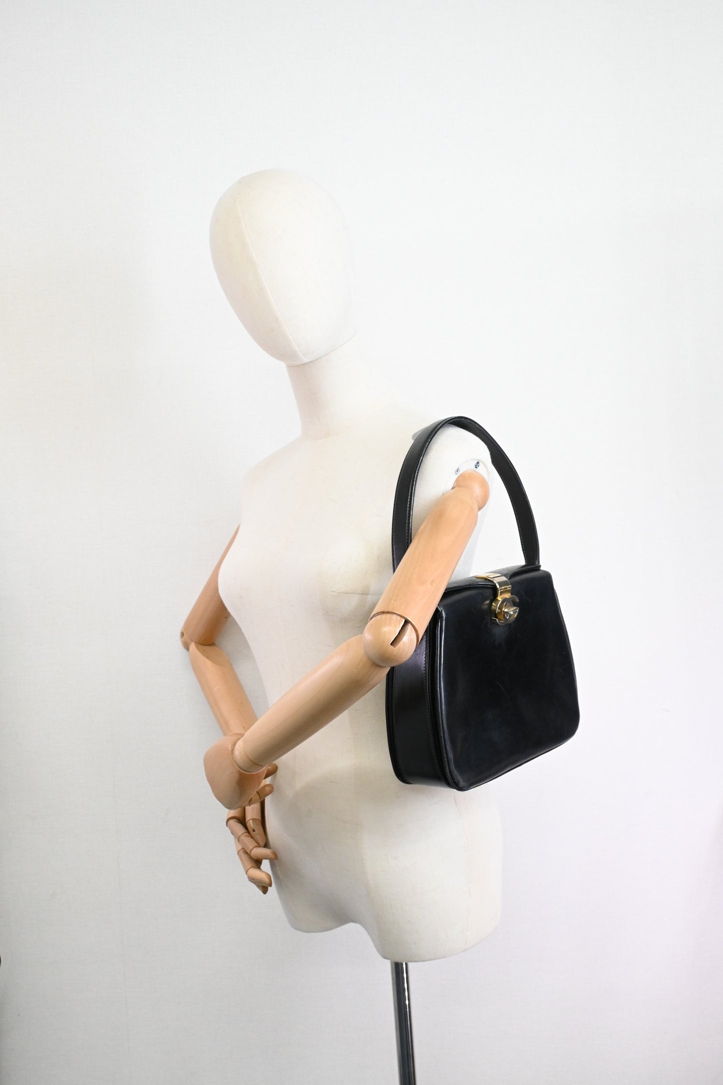 Gucci Handbag in Black Leather