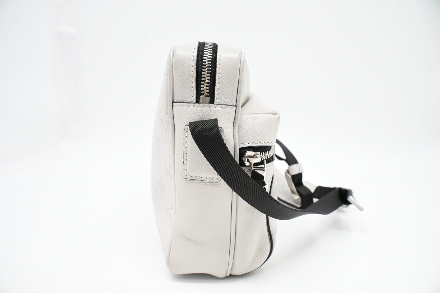 Louis Vuitton Outdoor Messenger Taigarama in Antarctica Monogram Canvas