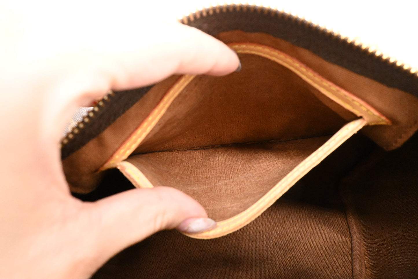 Louis Vuitton Speedy 25 in Monogram Canvas