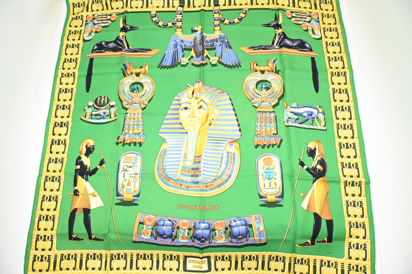 Hermes 'Tutankhamen' Carre 90 in Green Silk