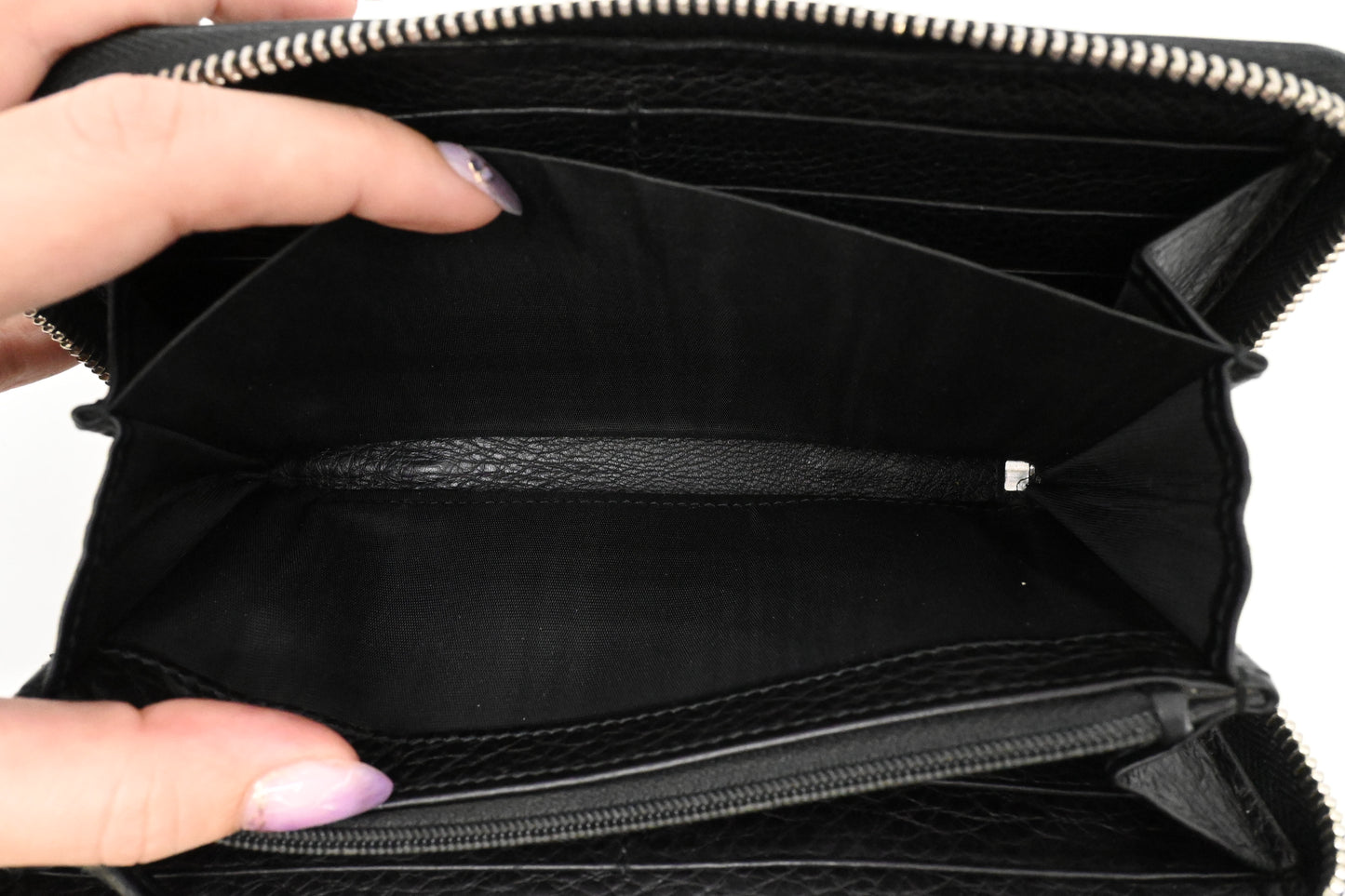 Gucci Long Zippy Wallet in Black Leather