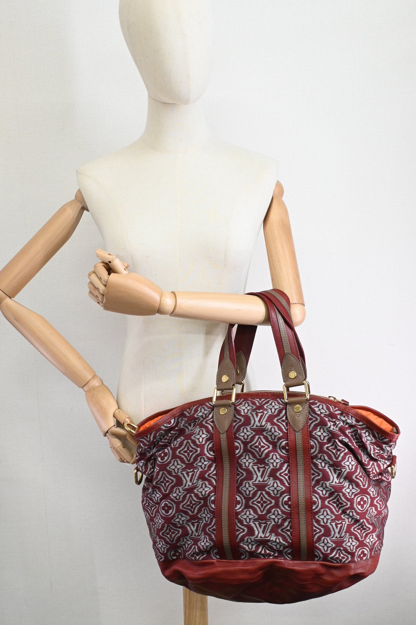 Louis Vuitton Limited Edition Aviator in Red and Silver Jacquard Canvas