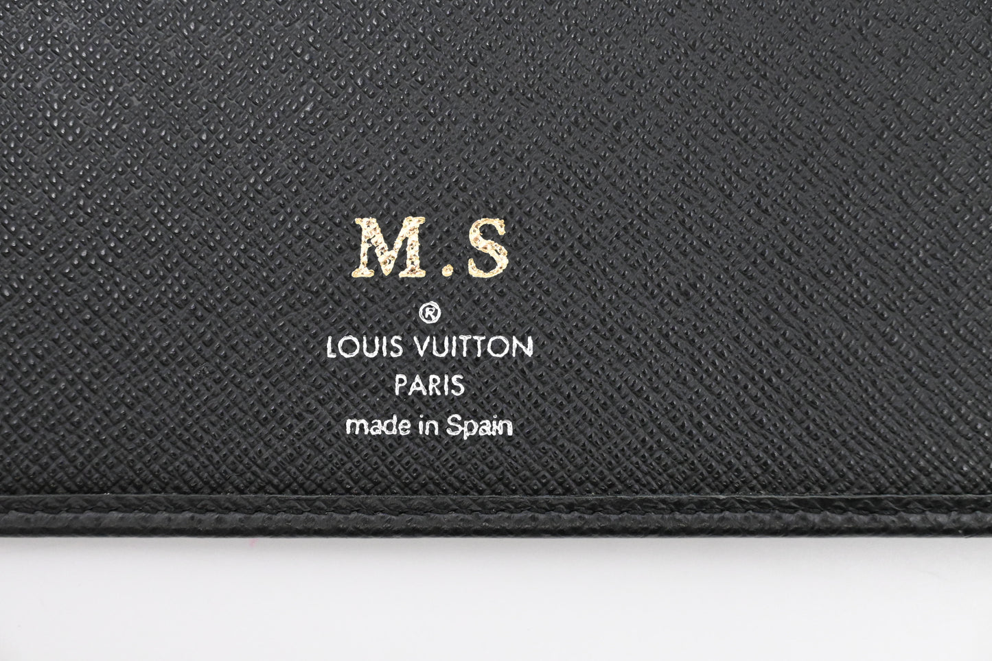 Louis Vuitton Agenda in Black Taiga Leather