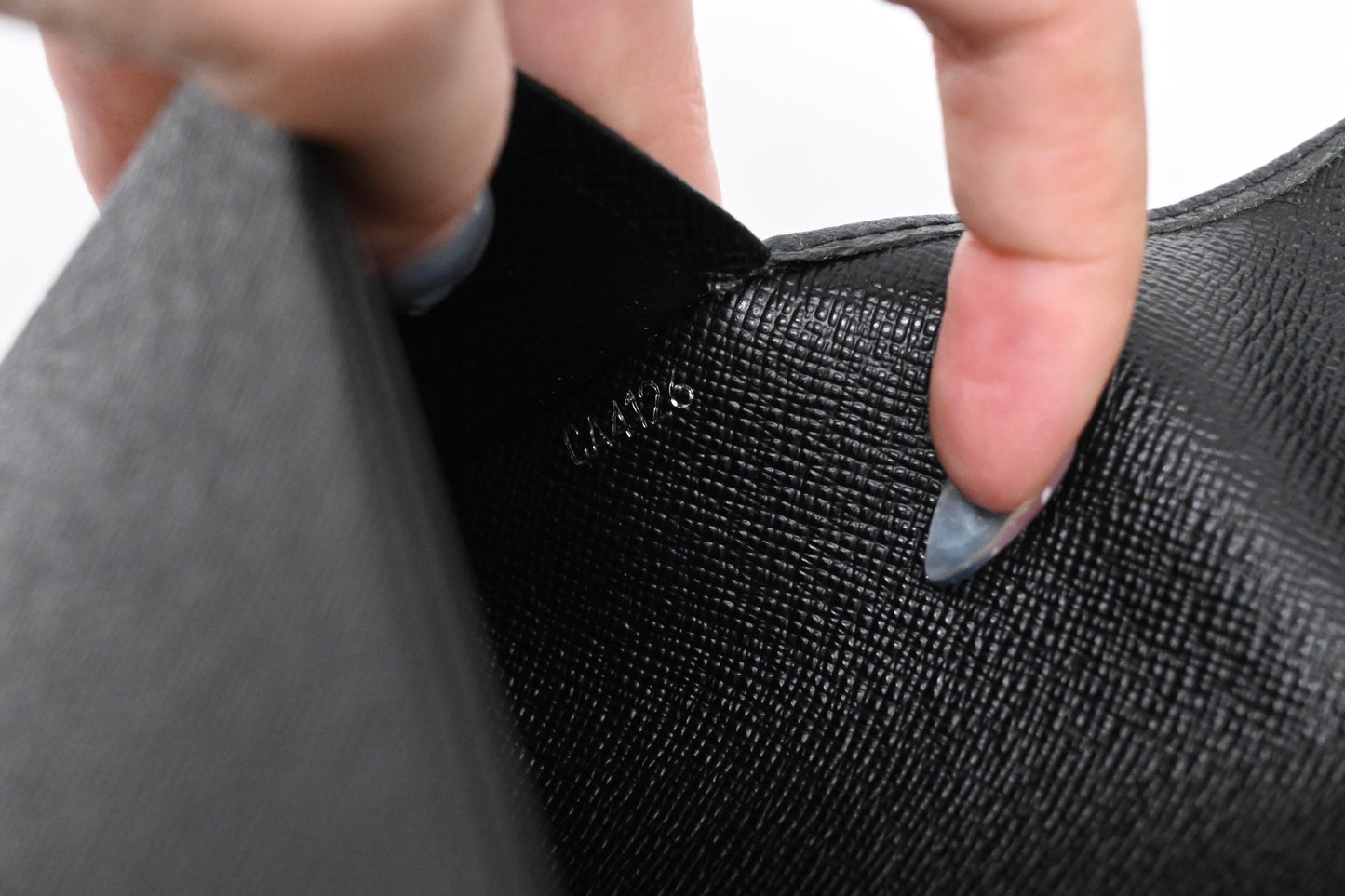 Louis Vuitton Agenda in Black Taiga Leather