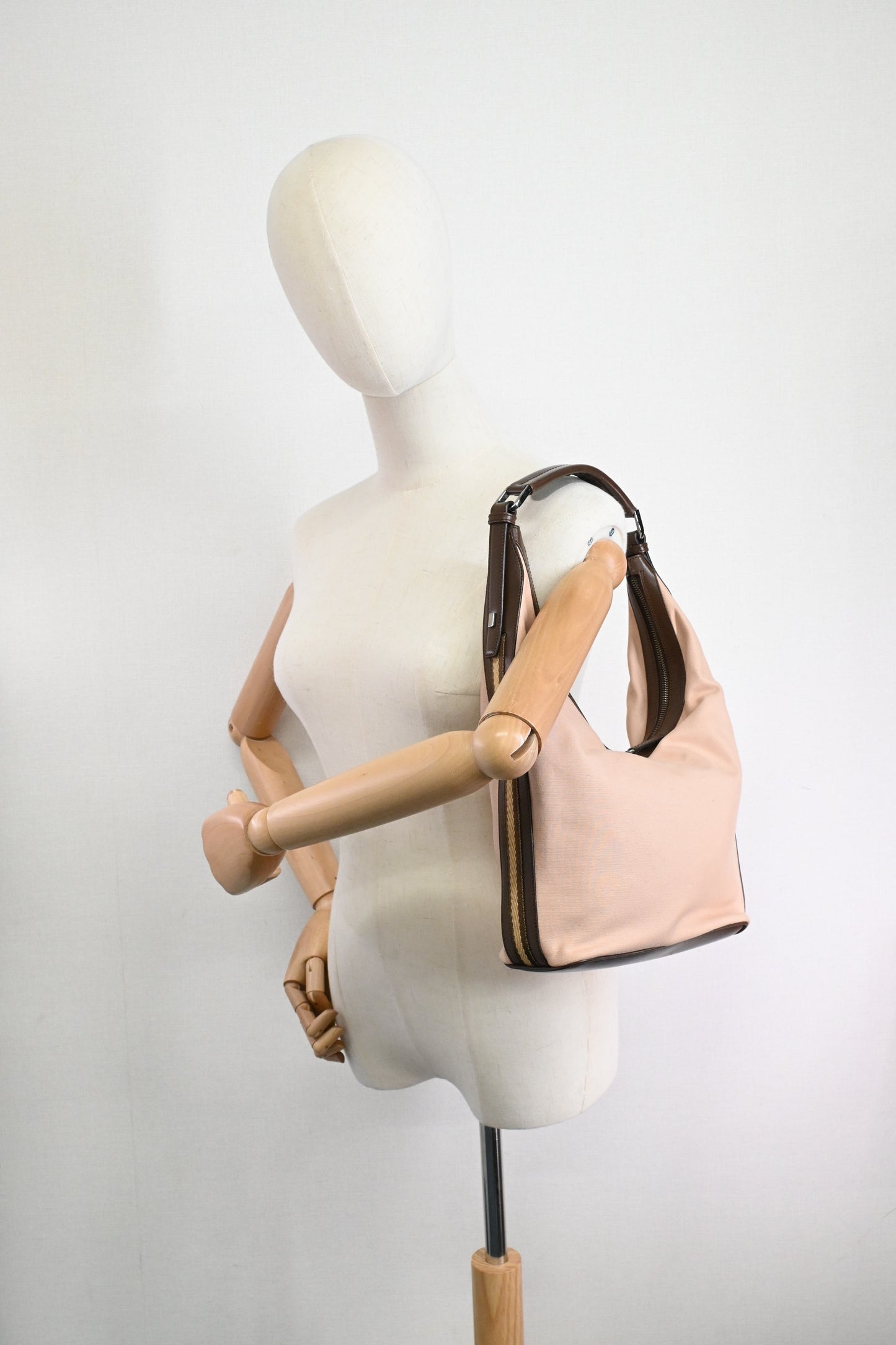 Gucci Small Hobo Bag in Pink Canvas and Brown Leather