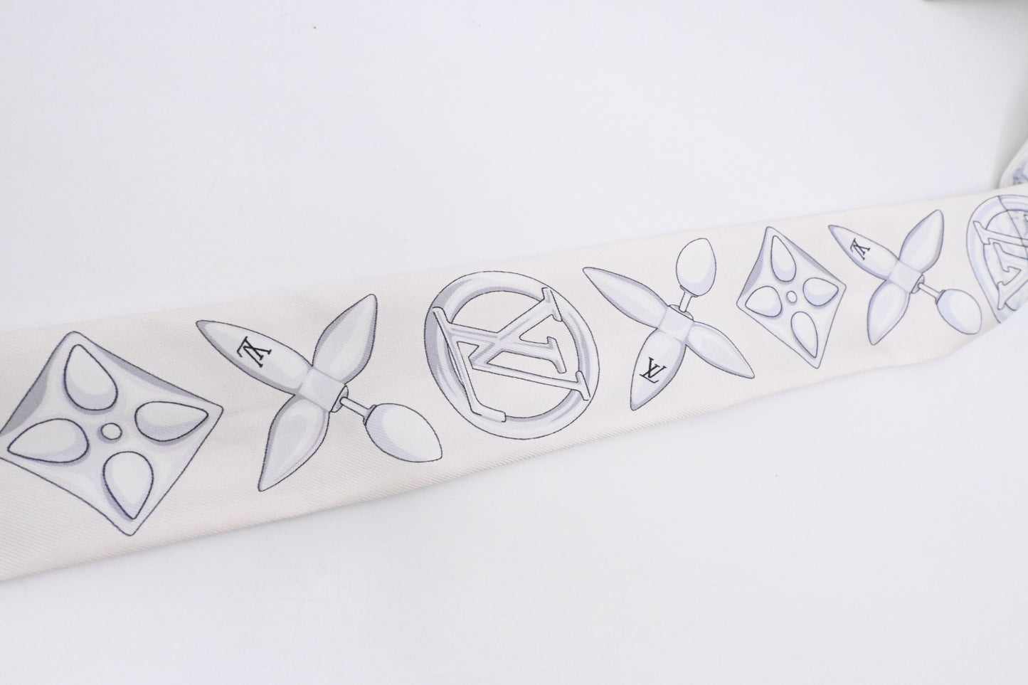 Louis Vuitton Louisette Bandeau in White Silk