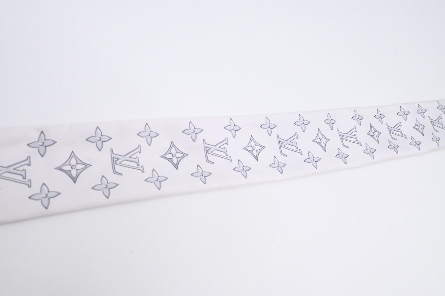 Louis Vuitton Louisette Bandeau in White Silk