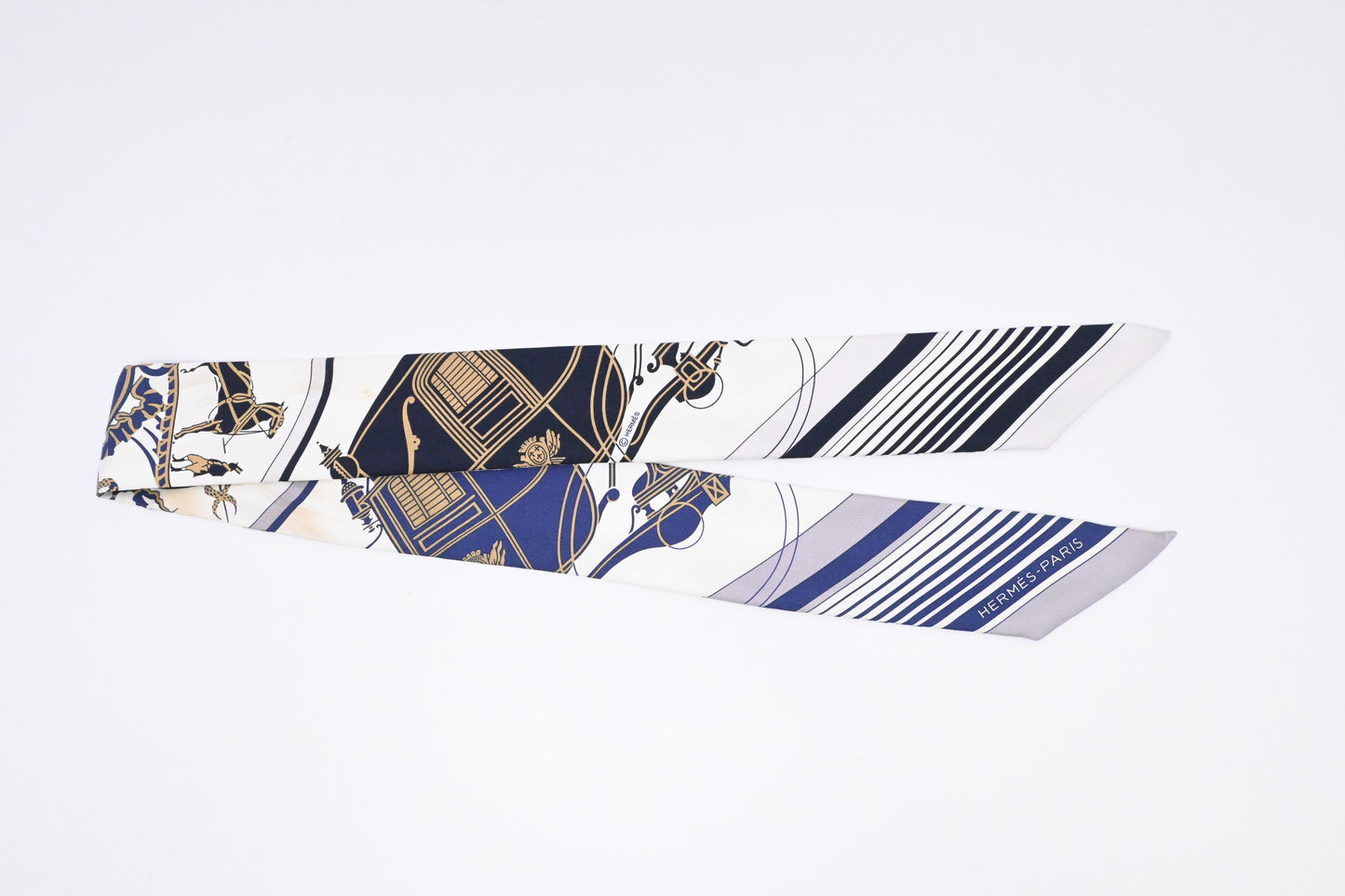 Hermes 'Ex Libris' Twilly in White and Blue Silk