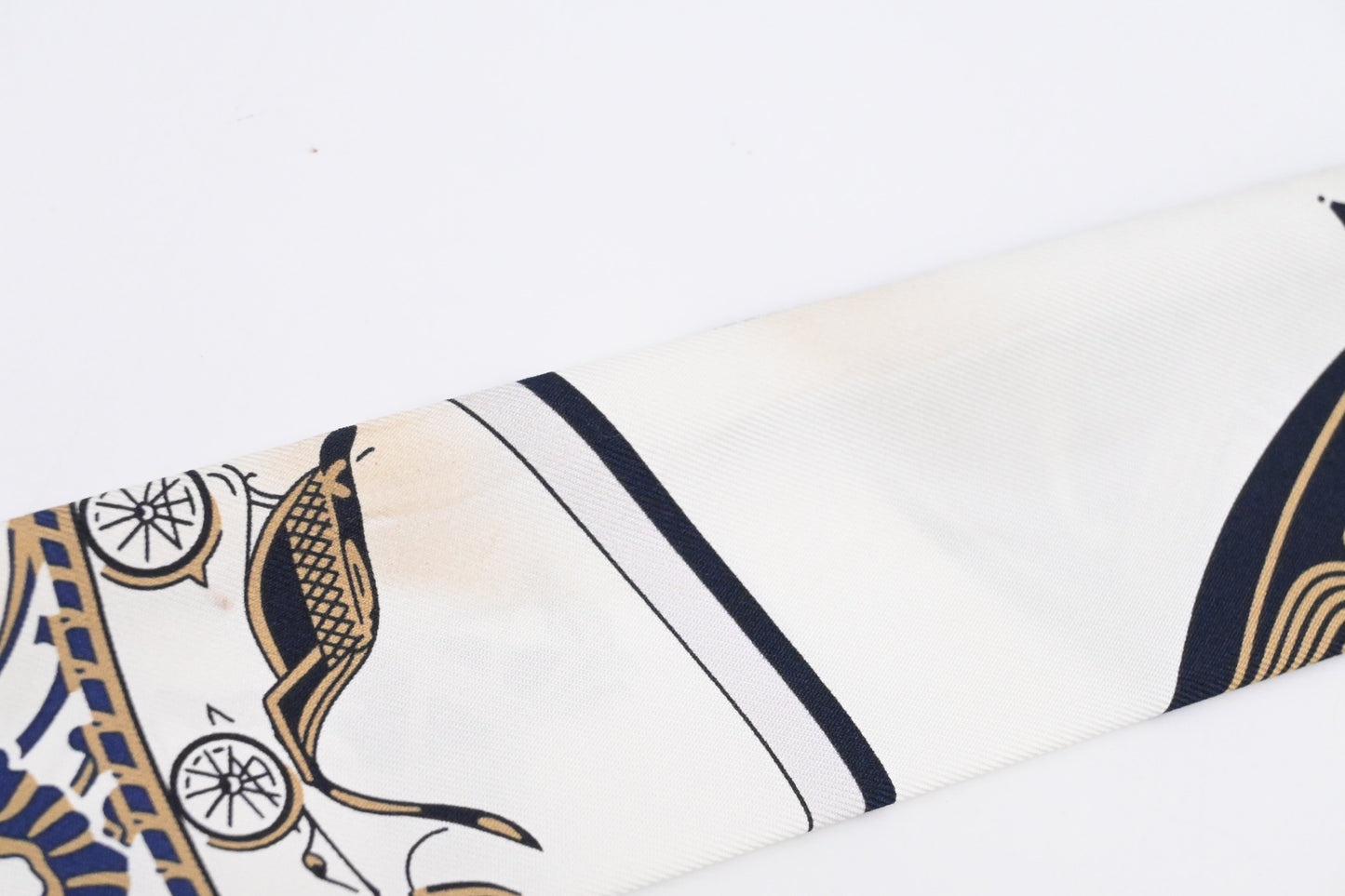 Hermes 'Ex Libris' Twilly in White and Blue Silk